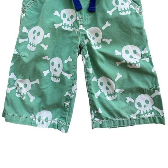 MINI BODEN | SKULL & CROSSBONES COTTON ADVENTURE SHORTS SOFT GREEN | 6Y - Picture 5 of 12
